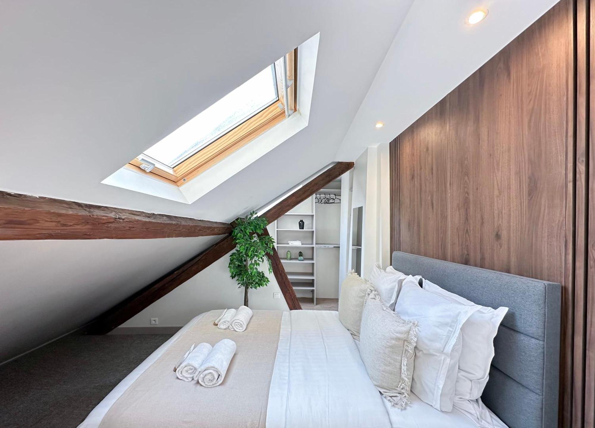 Stylish & Chic Duplex Near Eiffel Tower Apartment Paris Exterior photo
